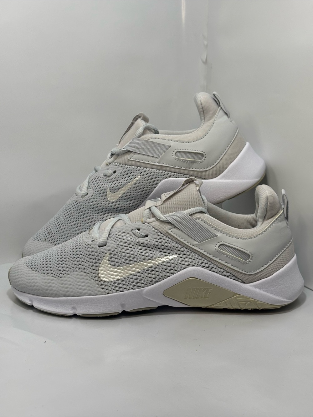 Nike Legend Essential LT Women's 9 Grey/White Training / Running Shoes CD0212